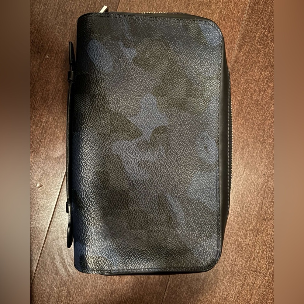 Louis Vuitton Limited edition rare handbag (wallet) perfect condition